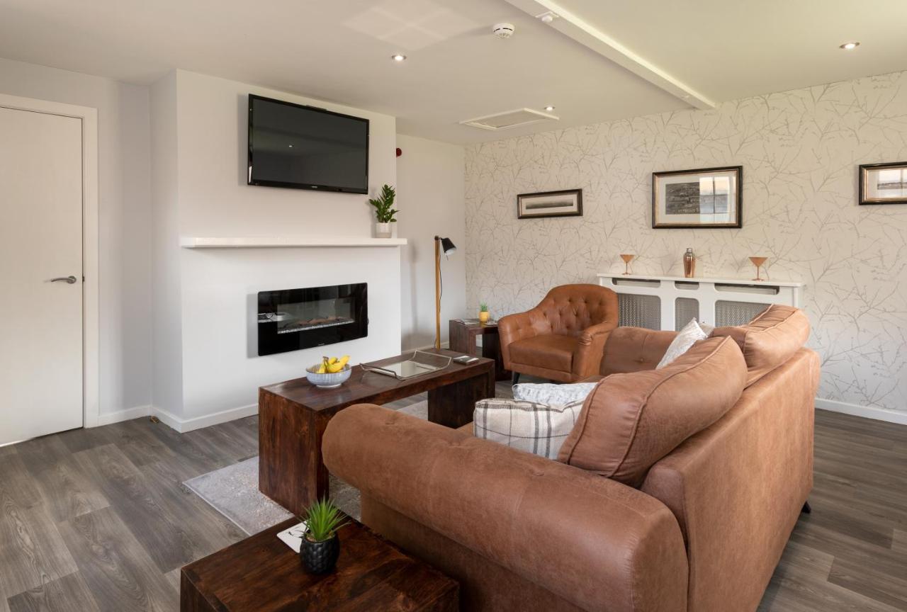 The Stable Suite At York Racecourse Экстерьер фото